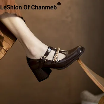 LeShion на Chanmeb жени гланц крава кожа блок токчета обувки ретро T-каишка катарама пънк метална верига Мери Джейн помпи бургундска обувка